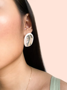 Abstract Stud