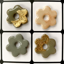 Load image into Gallery viewer, Flower Gold Hoops