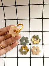 Load image into Gallery viewer, Flower Gold Hoops